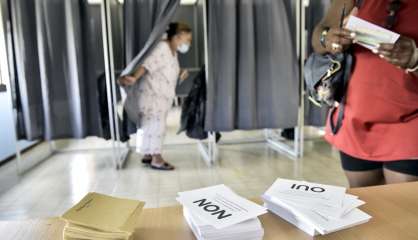 Référendum : le taux de participation en chute de 38 points à 17 heures