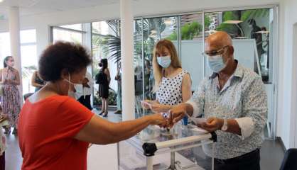 [VIDÉO] Référendum : le Non se maintient dans le Grand Nouméa avec une forte abstention