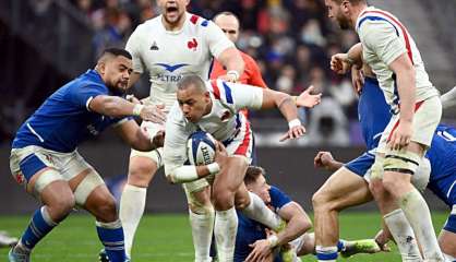 Rugby : le XV de France assure l'essentiel face à l'Italie
