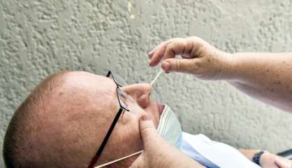 Covid : le nombre de cas positifs en recul depuis trois jours