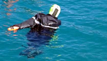 Le mannequin d’exercice de la SNSM de Nouméa à la dérive