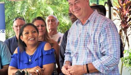 Législatives : Thierry Santa présente sa suppléante, Vanessa Wacapo