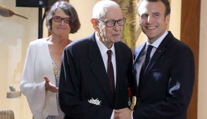 Décès de Jean Lèques : Emmanuel Macron salue la mémoire d’un