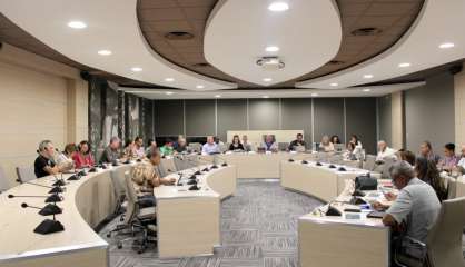 Dumbéa : la municipalité vote trois recours contre le SMTU