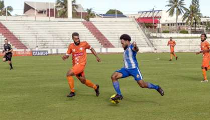 Football : Hienghène prend provisoirement la tête de la Super Ligue