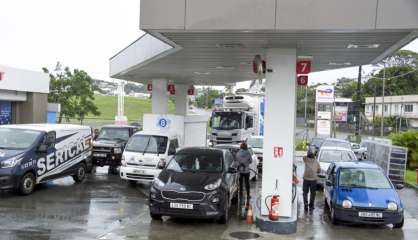 Carburant : Ruée dans les stations-service