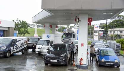 Carburant : Ruée dans les stations-service