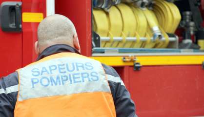 Un véhicule en feu sur la VDE, la circulation perturbée