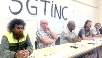 Le SGTINC, en grève, craint une fermeture de la SLN