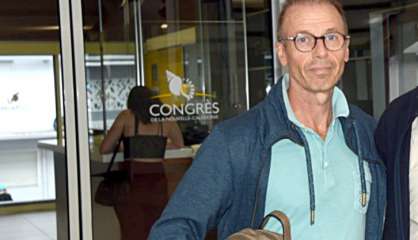 Le docteur Chazal attaque en justice le gouvernement, qui l'avait suspendu