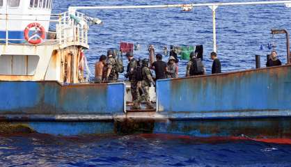 Les Fanc contrôlent un navire de pêche étranger en haute mer