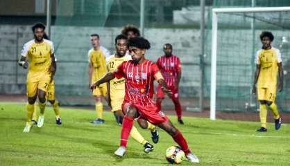 Football : Hienghène battu, Tiga tenu en échec