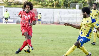 Football : Tiga conforte son leadership