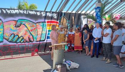 Le Nord a sa représentation de la poignée de main