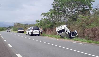 Une conductrice fait une sortie de route à La Foa