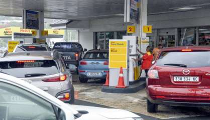Ruée sur les pompes à essence, le syndicat des rouleurs dément l'idée d'une nouvelle grève