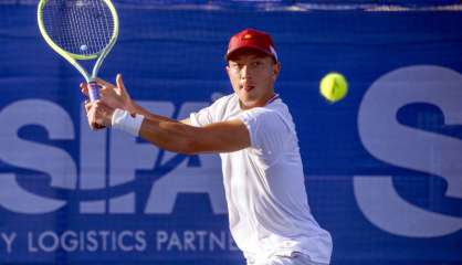Tennis : Peniston forfait, Lokoli qualifié en finale de l’Open Sifa