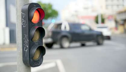 Les feux de circulation à l’arrêt sur l’avenue de la Victoire à Nouméa, la pagaille pour les automobilistes