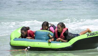 Nouméa plage continue… Sans activités nautiques