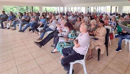Les Loyalistes veulent que la Nouvelle-Calédonie devienne un 