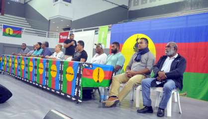 Le FLNKS annonce l’unité des indépendantistes avant la rencontre avec le ministre Darmanin