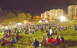 Alors qu’il y a 163 ans, jour pour jour, débutait la construction du fort Constantine, acte fondateur de la ville, hier, l’heure était aux jeux traditionnels. Jeux de force, d’adresse, il y avait un petit côté d’antan et décalé sur le site.
