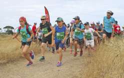 Le circuit vert, long de 4 kilomètres, a permis à de nombreux enfants de participer, comme les grands, à ce trek, sportif, familial  et caritatif. A 10 heures, dimanche, Pierre Emmanuel et Christelle Bourgeois, deux membres de l’organisation, ont donné le