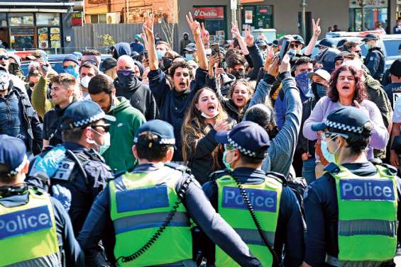 Arrestation de dizaines de manifestants opposés aux restrictions
