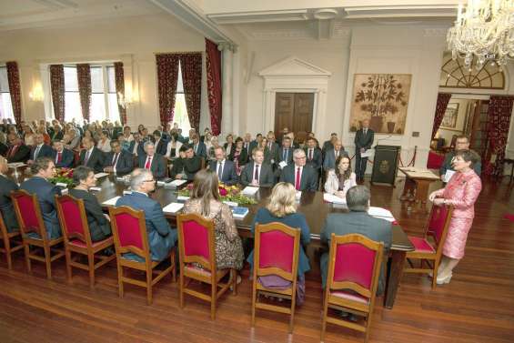 Les coudées franches  pour Jacinda Ardern