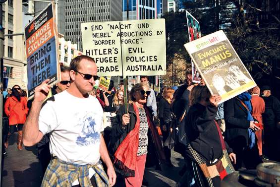 Cinq ans à attendre dans des camps