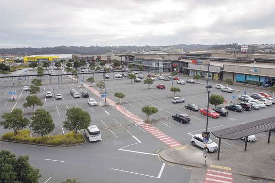 Prolonger le confinement d’Auckland, la seule solution selon Ardern