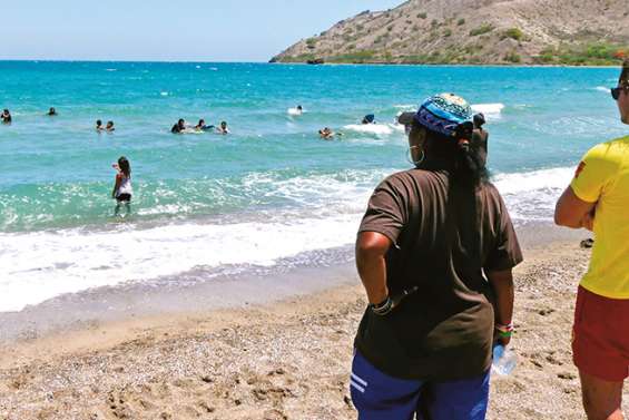 Païta plage a bien repris à la baie Toro