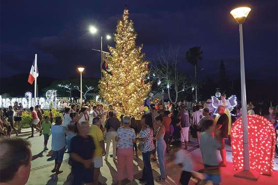 Le village de Boulouparis s'illumine pour les fêtes de fin d'année