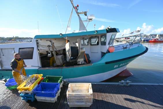 Pêche: Paris va demander à la Commission européenne d'engager un contentieux contre le Royaume-uni
