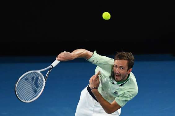 Open d'Australie: Medvedev bat Tsitsipas et rejoint Nadal en finale 