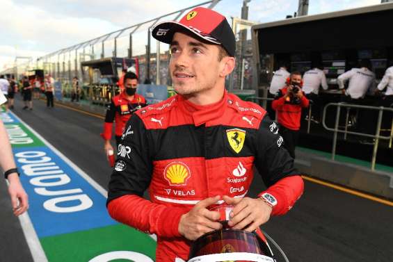 F1: Leclerc coiffe Verstappen pour la pole position du GP d'Australie