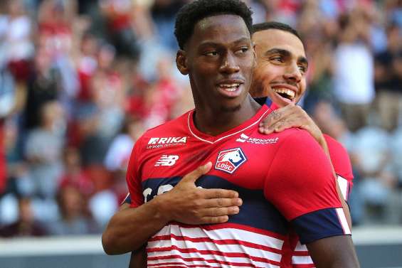 Foot: la Ligue 1 démarre fort, Lille impressionne
