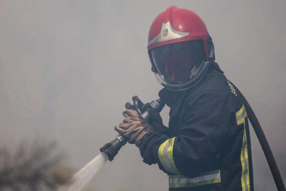 Incendie entre Aveyron et Lozère: 3.000 personnes évacuées