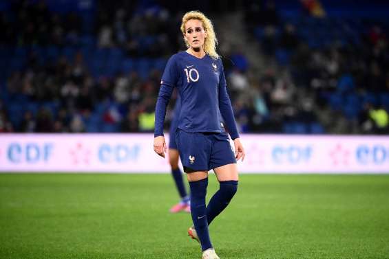 Foot: la milieu Kheira Hamraoui réintégrée dans l'effectif du PSG