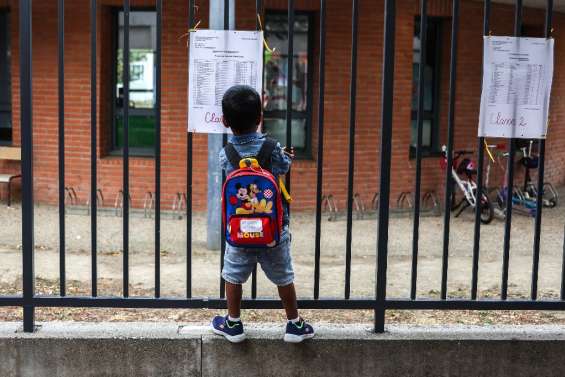 Retour à l'école pour 12 millions d'élèves, sans masque mais sur fond de pénurie d'enseignants