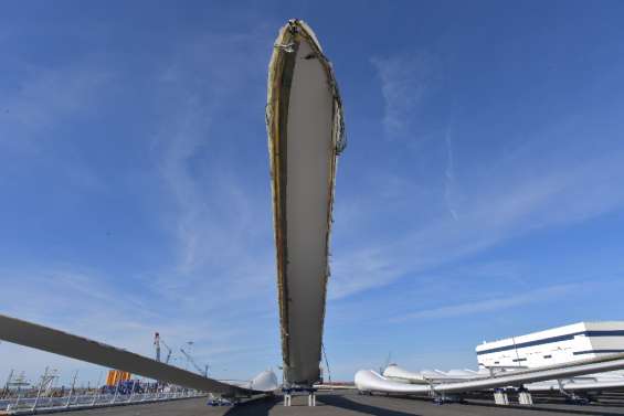Macron inaugure le premier parc éolien en mer de France