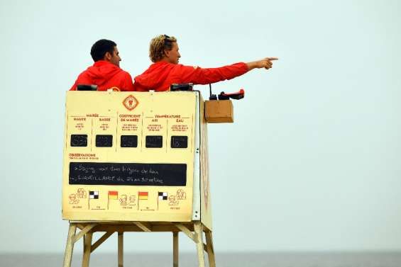 Chaleur: les sauveteurs des plages des Landes jouent les prolongations