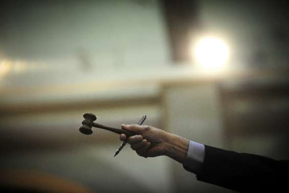 Elle croyait posséder un banal vase chinois, il est adjugé une fortune