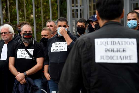 Des centaines de policiers et magistrats de nouveau rassemblés contre la réforme de la PJ