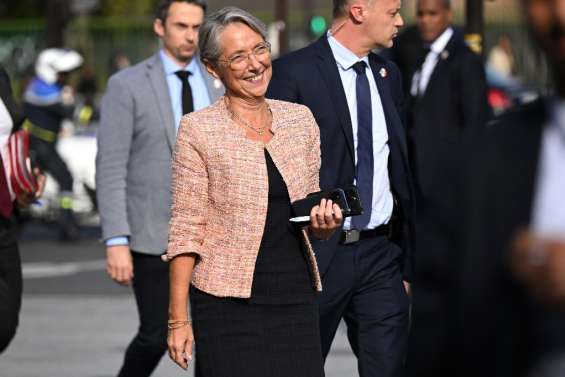 Budget: Elisabeth Borne face aux motions de censure Nupes et RN