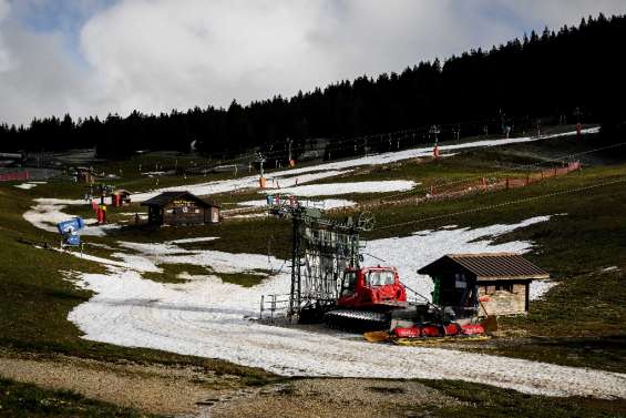 Douceur et pluie sabotent l'ouverture de la saison de ski alpin