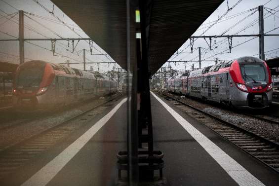 Grève à la SNCF: pas de mobilisation massive mais la perspective d'une fin d'année tendue