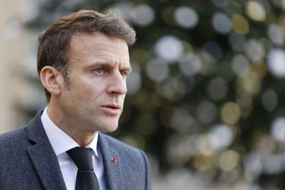 Macron dévoile son plan pour un système de santé qui s'enfonce dans la crise
