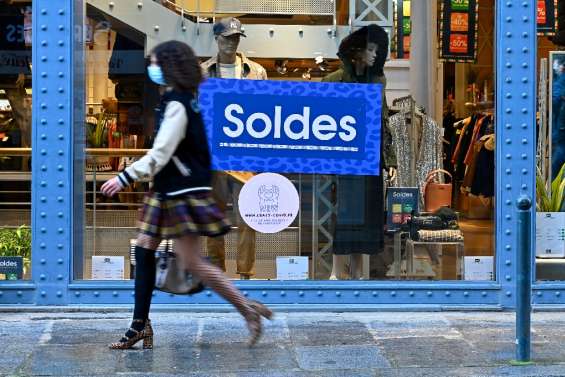 Ouverture des soldes d'hiver, entre inflation et concurrence des ventes privées