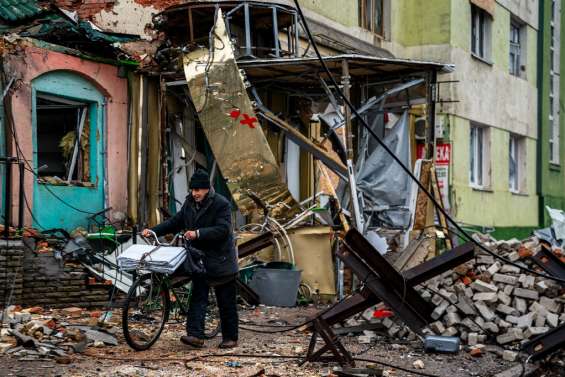 Ukraine: poursuite des hostilités malgré le cessez-le-feu annoncé par Moscou